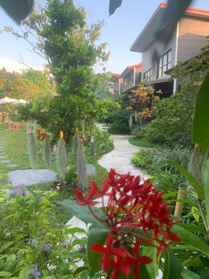 Baansuanklaiklungbangkrachao บ้านสวนใกล้กรุงบางกะเจ้า Phra Pradaeng Exteriér fotografie